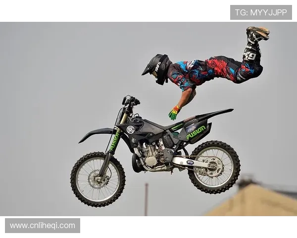 极限运动探索：深入解析上海极限运动队的技术与训练秘诀