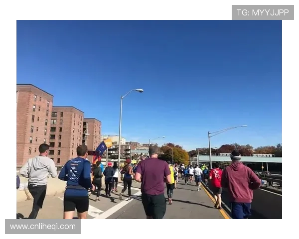 西安滑板队在马拉松大满贯中的团队协作表现精彩纷呈值得称赞