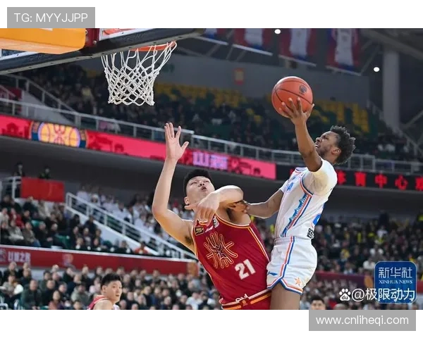 CBA首轮激战山东对阵山西双方全力争夺晋级机会 CBA首轮激战山东对阵山西双方全力争夺晋级机会