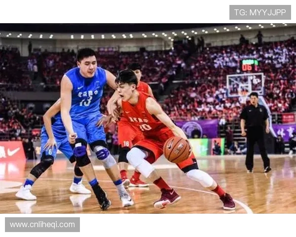 吴前的篮球之路：从青涩少年到国家队核心的成长历程与奋斗精神